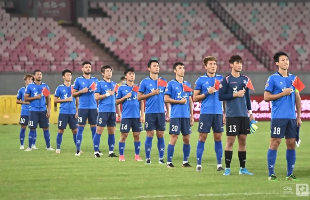 瑞典队在国际足球比赛中遭遇重大挫折